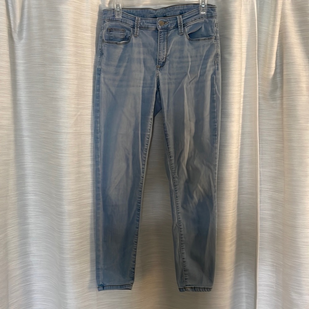 Universal Thread skinny jeans. Size 8.